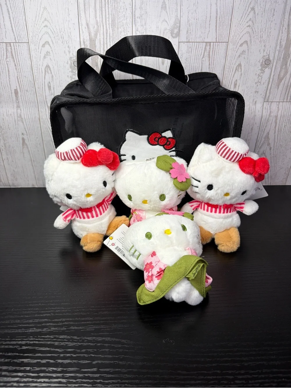 Hello Kitty Mesh Bag Filled With 4 Hello Kitty Plush Keychains 1 Bag 4 Keychains